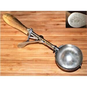 Gilchrist's Number 31 Ice Cream Scoop circa 1915-1920